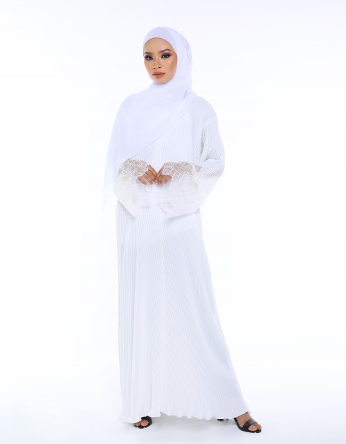 RABIA JUBAH IN OFF WHITE (FREE LACE SHAWL)