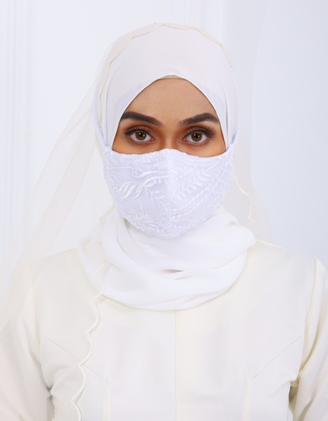 EXCLUSIVE BRIDAL MASK IN WHITE